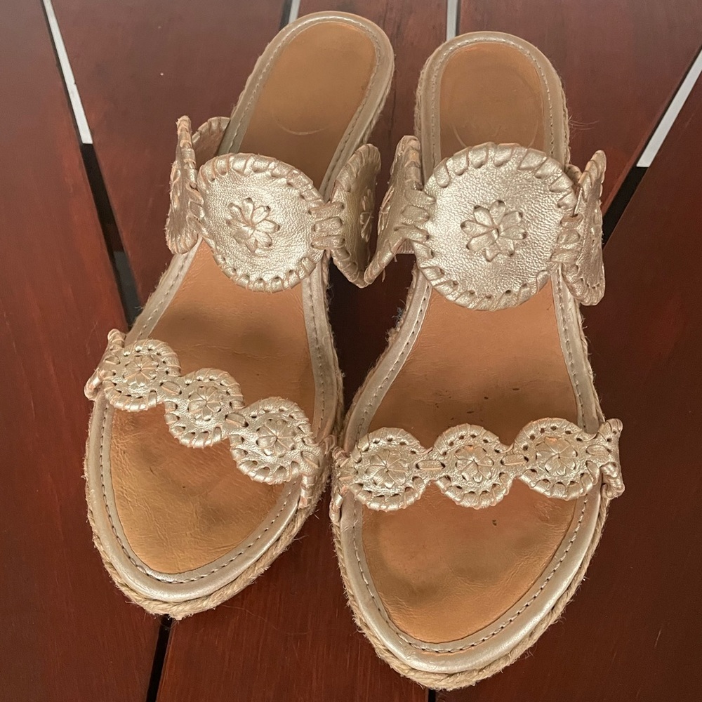 Jack Rogers Platinum Espadrille 2.5” Wedge 7.5 EUC